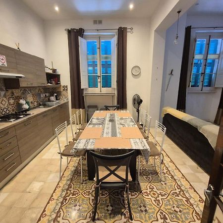 Spacious 4-Bedrooms Townhouse In Tas-Sliema Bagian luar foto