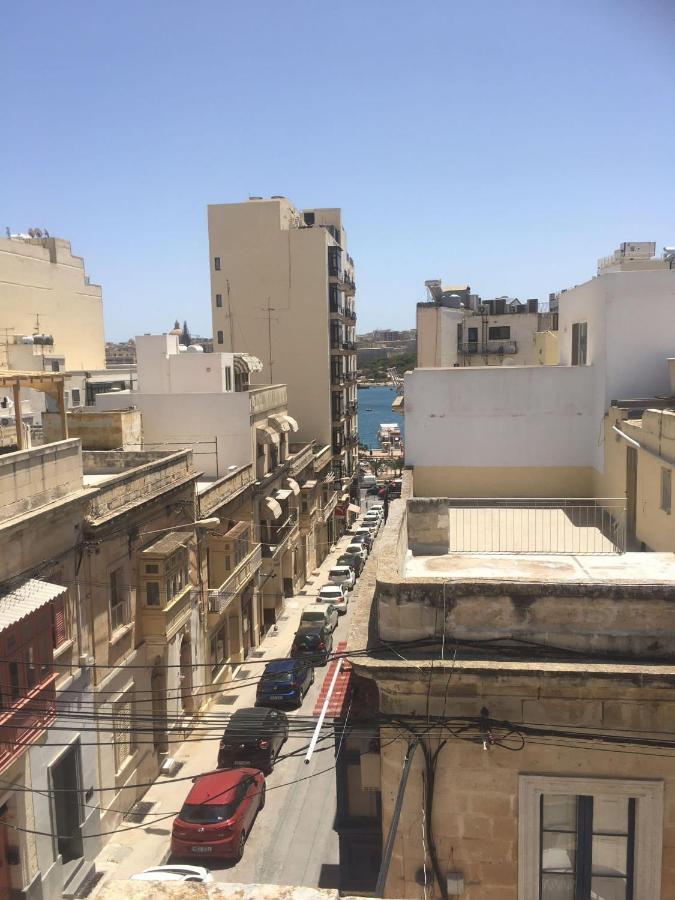 Spacious 4-Bedrooms Townhouse In Tas-Sliema Bagian luar foto