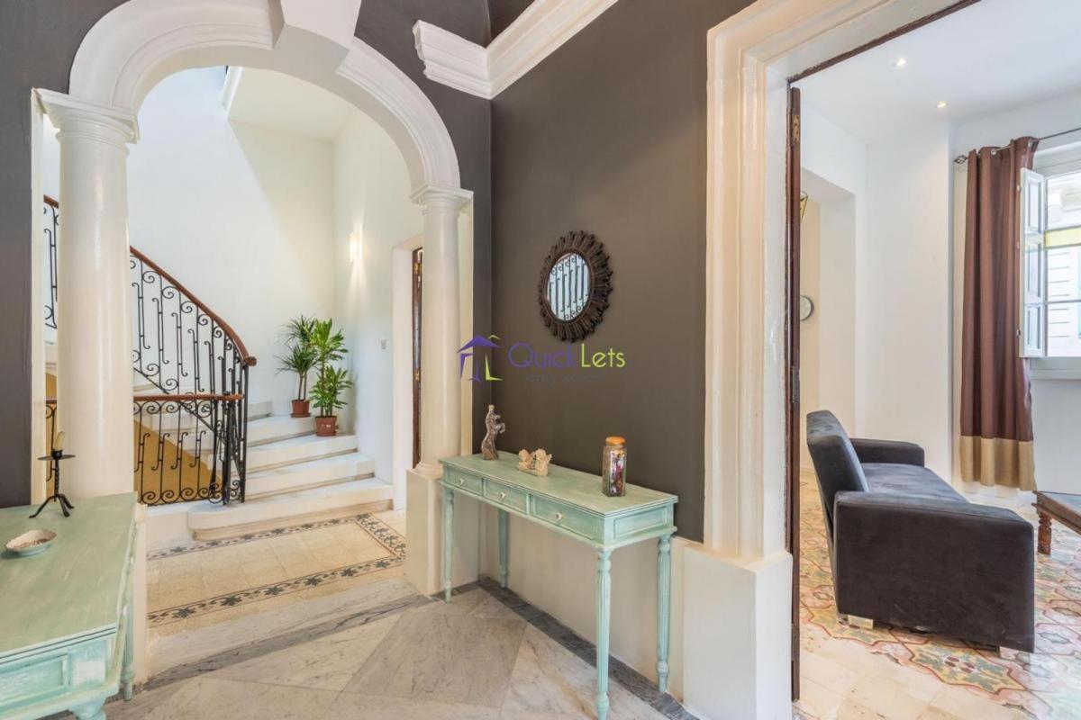 Spacious 4-Bedrooms Townhouse In Tas-Sliema Bagian luar foto