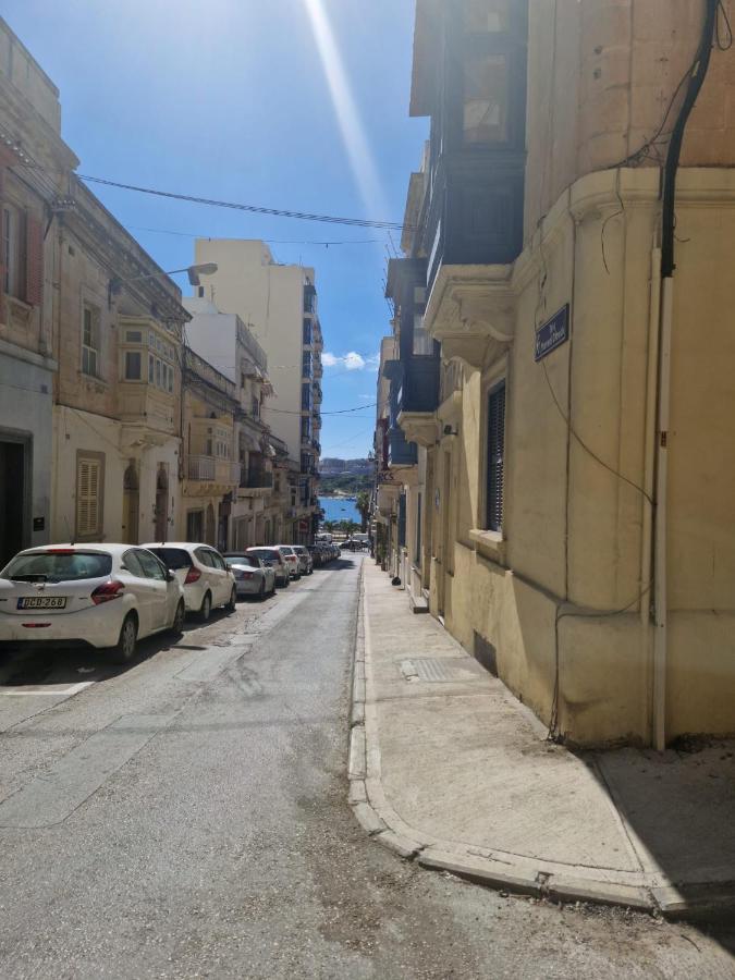 Spacious 4-Bedrooms Townhouse In Tas-Sliema Bagian luar foto
