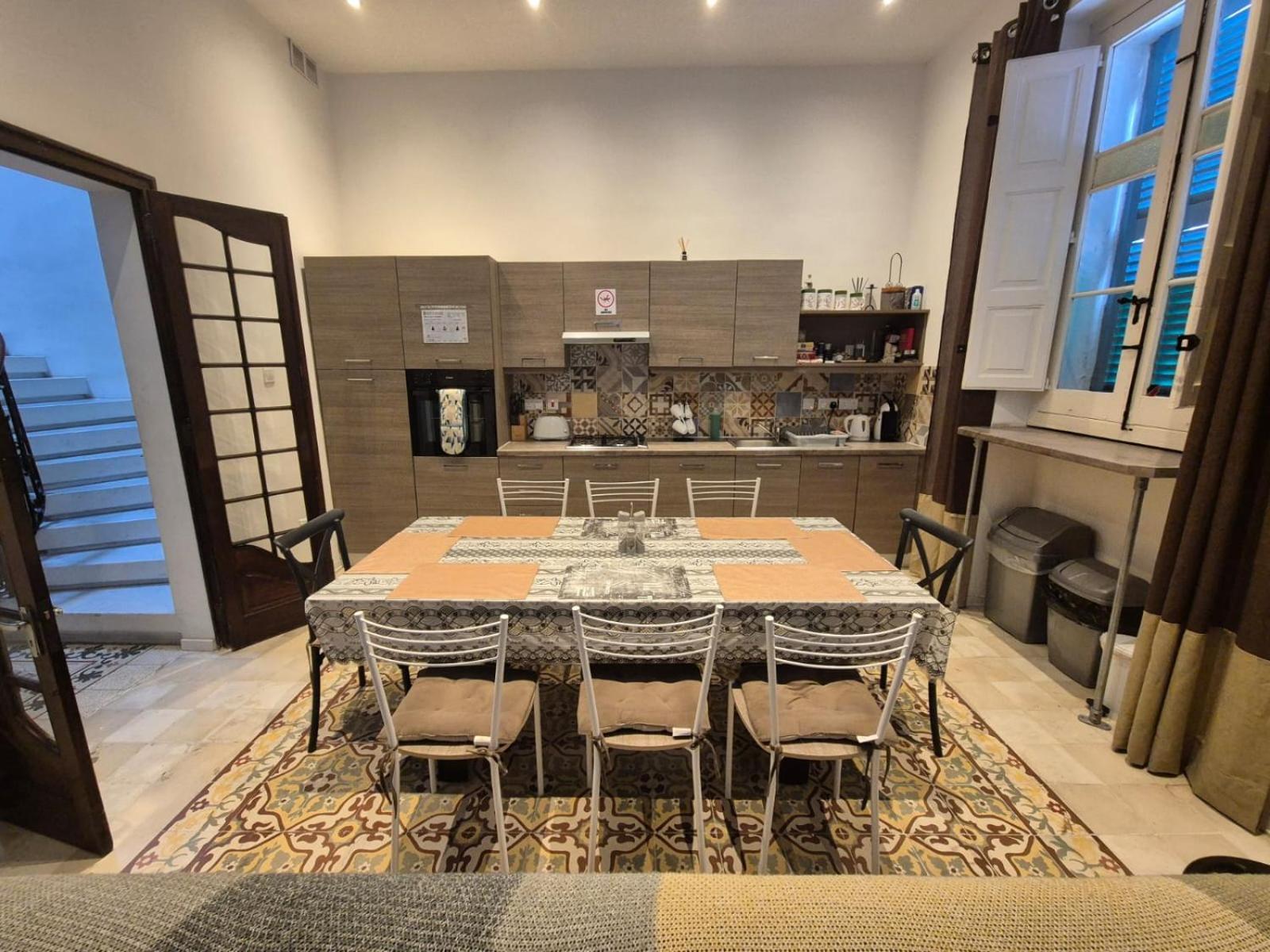 Spacious 4-Bedrooms Townhouse In Tas-Sliema Bagian luar foto